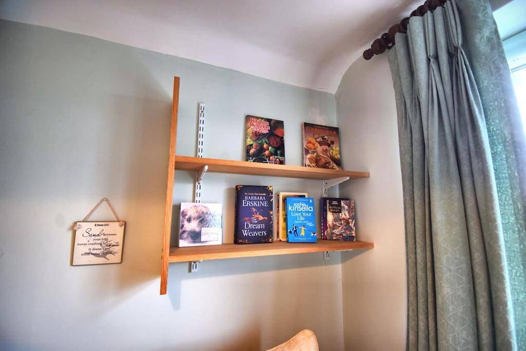 Entire apartment, One-Bedroom Apartment in Frinton on Sea, Frinton and Walton