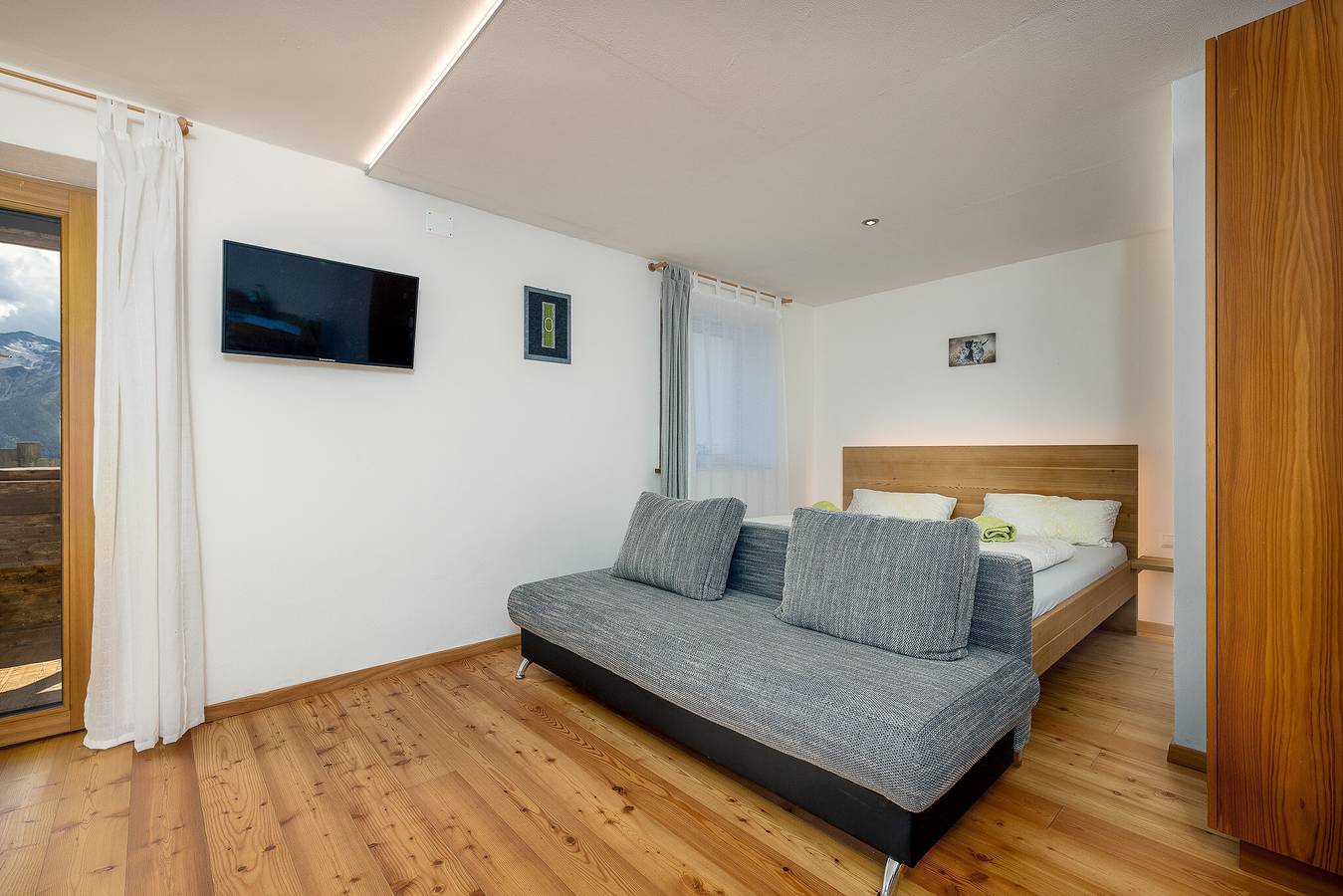 Ganzes Studio, Einzimmerapartment "Oberköbenhof Tal" mit Bergblick, Gemeinschaftsterrasse und Wlan in Latsch, Saldurkamm