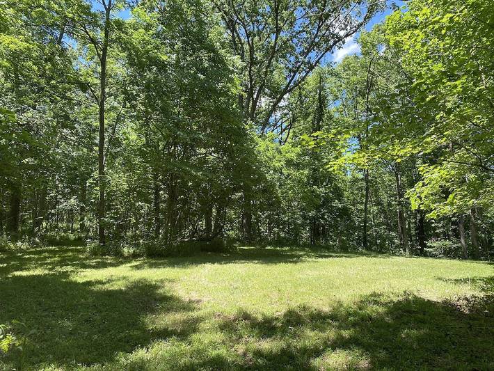 Barn for 16 people, with yard in Kentucky