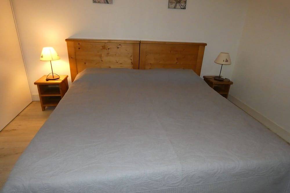 Entire apartment, Saint Lary Soulan: Apartment/ flat - Vielle Aure in Vielle-Aure, Pyrenees National Park