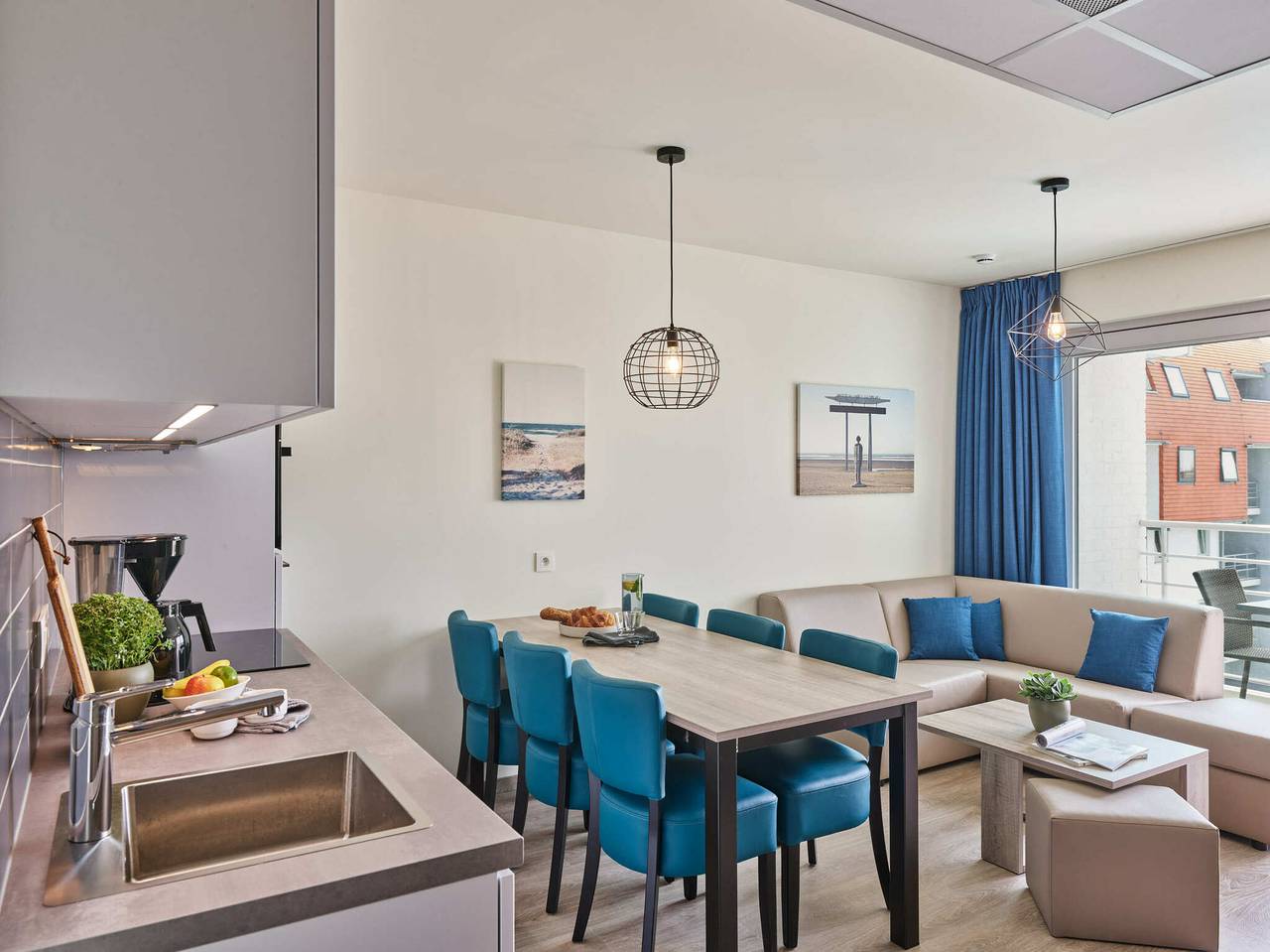 Holiday Suites Zeebrugge — Geräumige Familiensuite | 2 Erwachsene - 3 Kinder in Brügge, Belgische Küste