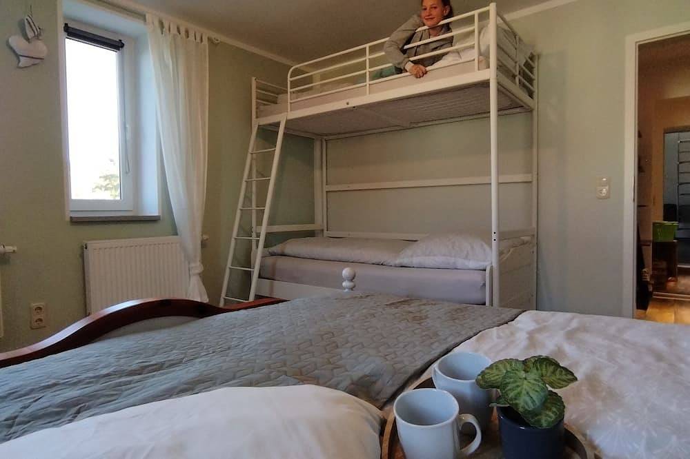 Ganze Wohnung, Exklusive Ferienwohnung in wunderbarer Natur im Alten Kräuterhof in Mildenau, Erzgebirge