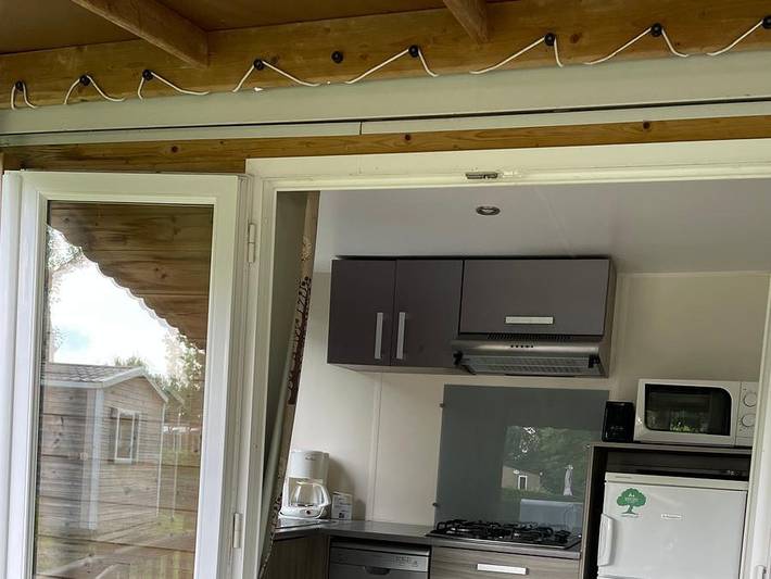 Camping pour 4 personnes, avec bassin pour enfant et terrasse, animaux acceptés dans Vallée de la Loire - 4
