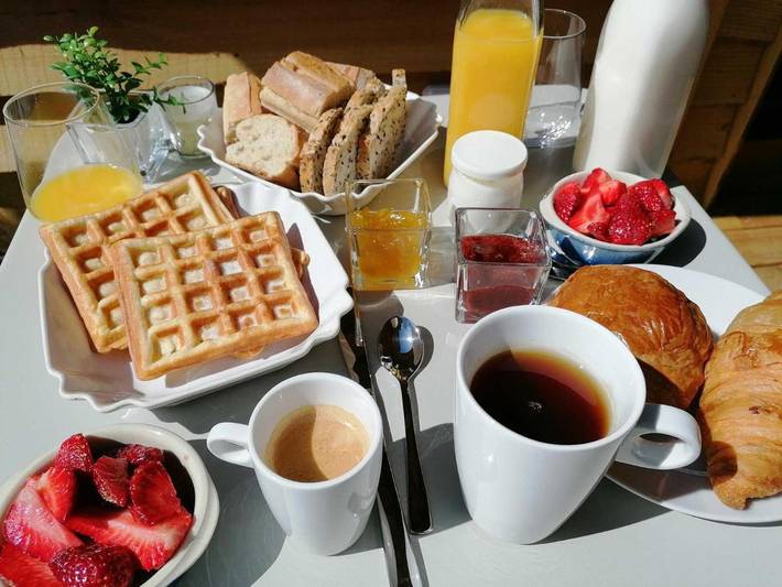 Gîte pour 2 personnes, avec jardin ainsi que sauna et jacuzzi à Satillieu - 4