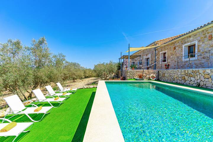 Villa für 8 Personen, mit Garten und Terrasse - 1