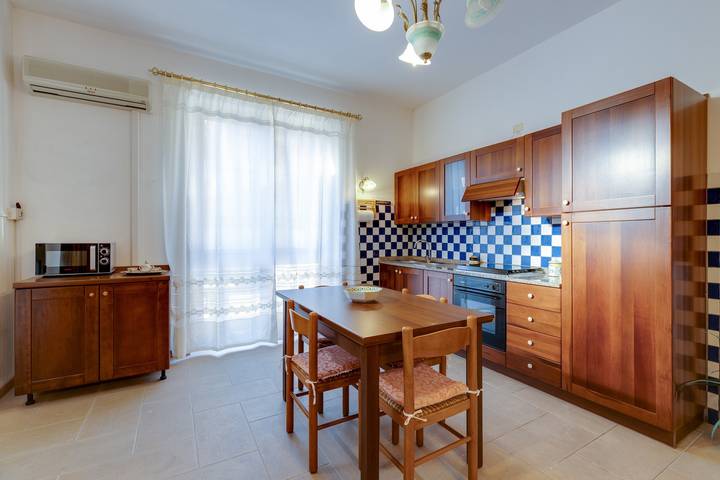 Vacation Home 'Casa Vacanze Maria' with Private Terrace in Bosa, Planargia