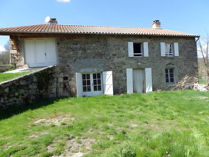 Location de vacances pour 6 personnes, avec jardin à Saint-Christophe-d'Allier