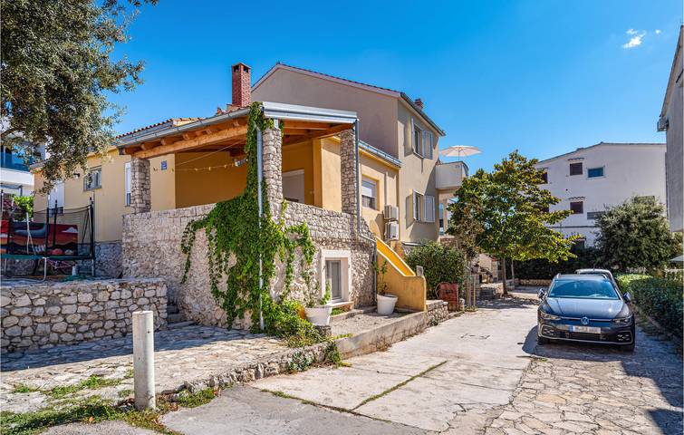 Ferienhaus für 10 Personen, mit Terrasse in Petrcane - 2