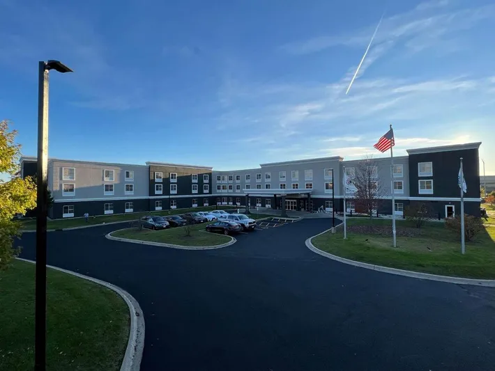 Hotel para 3 personas, con piscina - 1