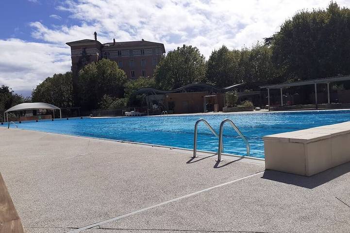 Maison de vacances pour 3 personnes, avec piscine et balcon