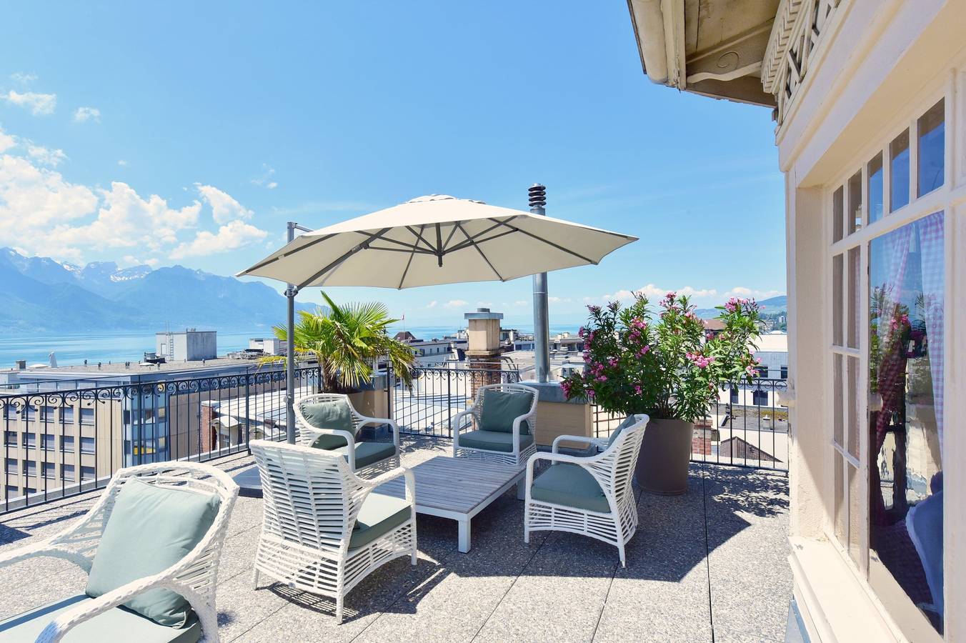 J5 Hotels Helvétie Montreux - Single room, shower/wc in Montreux, Lake Geneva