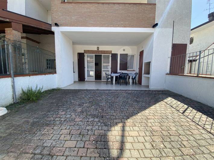 Moderne Villa mit Terrasse, Grill, Privatgarten in Comacchio, Provincia di Ferrara