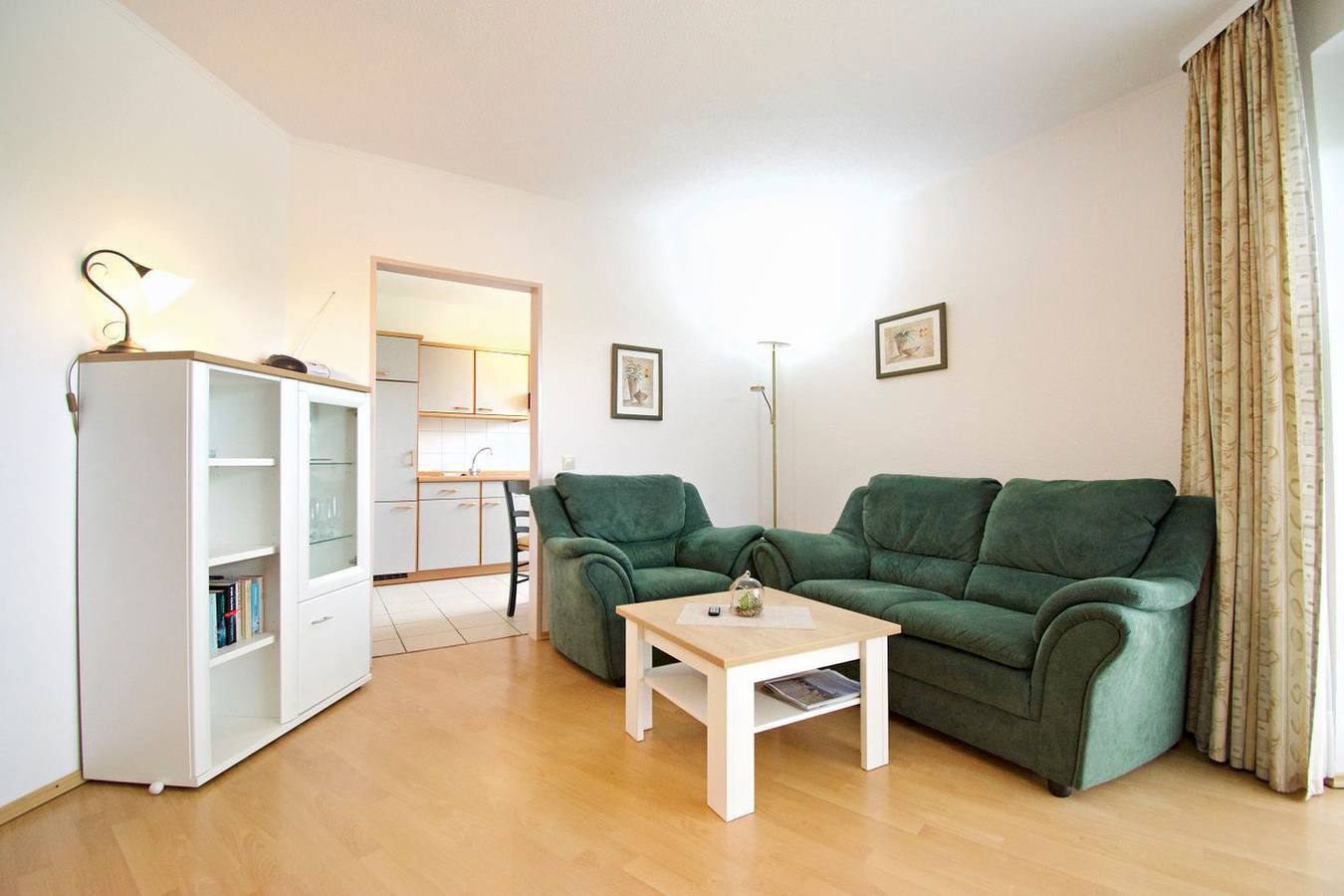 Apartamento entero, Gemütliche 4-Sterne-Ferienwohnung in der Residenz am Deich Mole in Norddeich in Strand Norddeich, Norddeich