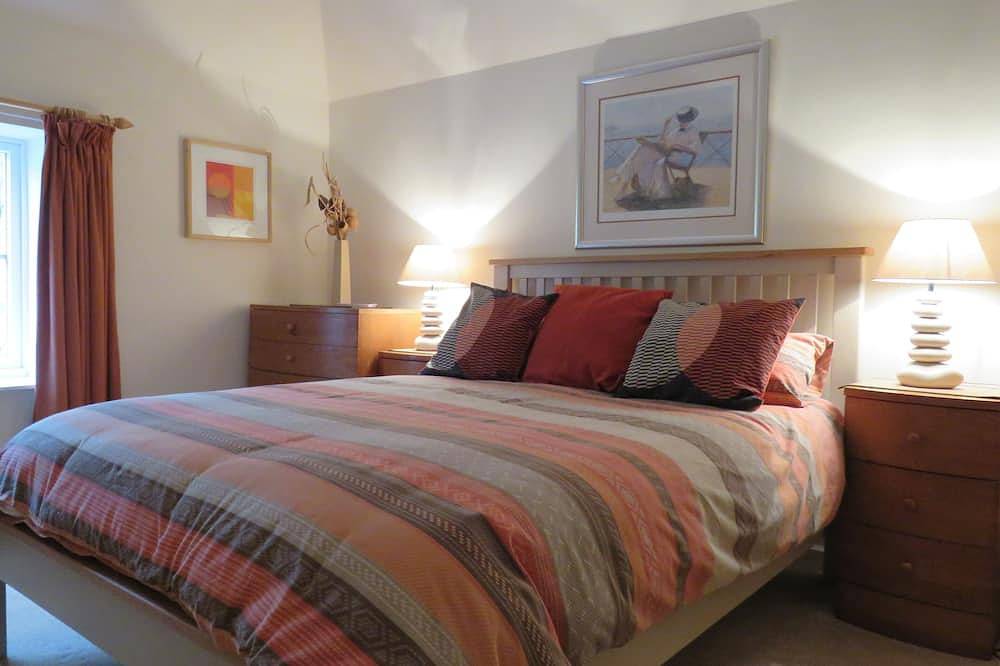 Cottages Located In A Stunning South Facing Two Acre Private Garden Setting in Melrose, Scottish Borders