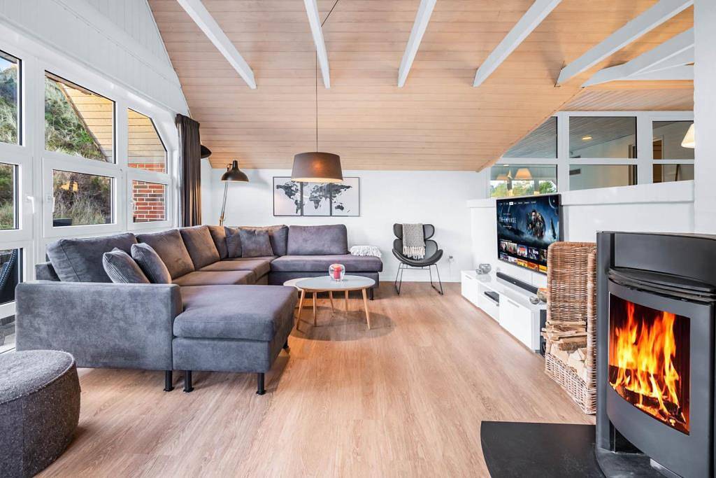 Ferienhaus in Henne Strand für 8 Personen – mit Pool, Sauna & Whirlpool  in Henne, Varde