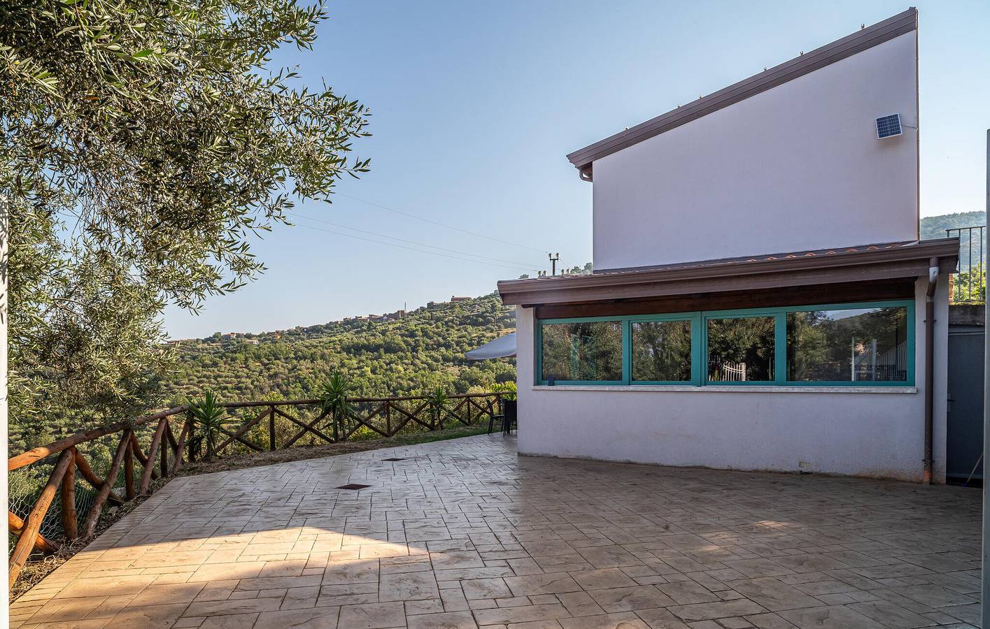 Gemütliches 150qm Apt mit Pool, Parkplatz & WiFi, 1km nach Perdifumo in Perdifumo, Cilento