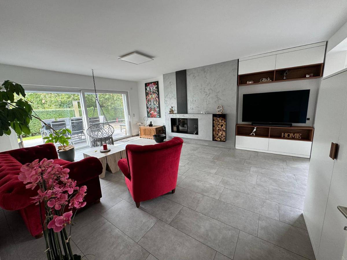 Three-Bedroom Villa in Hamm, Ruhrgebiet