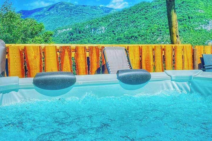 Chalet Torcel Romantic Spa & Nature in San Lorenzo in Banale, Dorsino