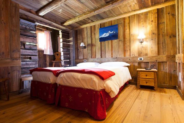 Gîte pour 2 personnes, avec jardin ainsi que vue et terrasse à Ayas - 3