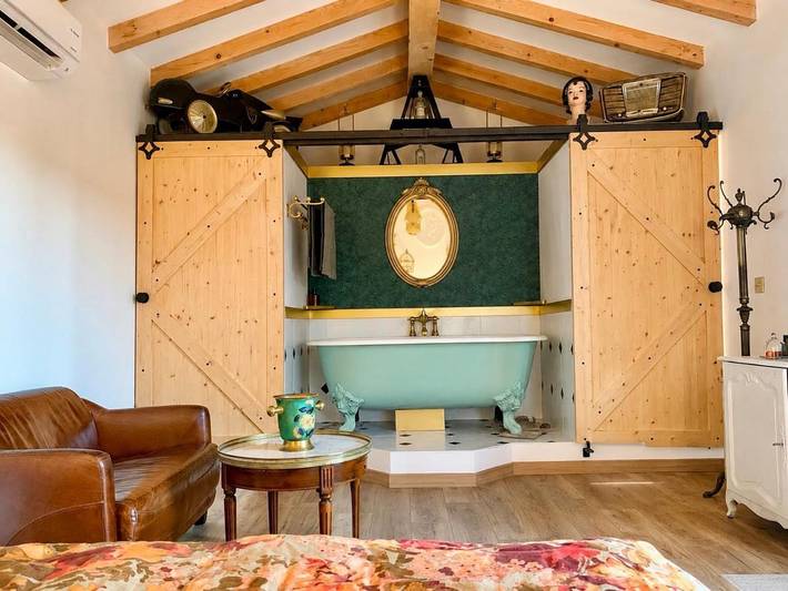 Gîte pour 2 personnes, avec Terrasse et Jardin ainsi que Piscine et Vue à Vacqueyras