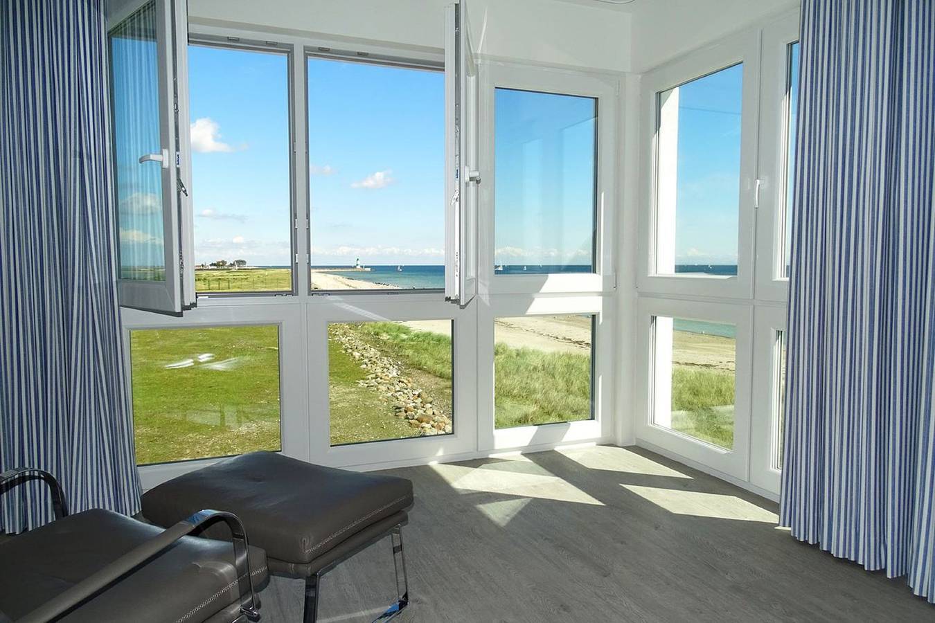 Ganze Wohnung, Brandung - Penthouse, 1. Reihe am Wasser & Strand, Balkon, Sauna, Kamin, Vollbad in Olpenitz, Kappeln