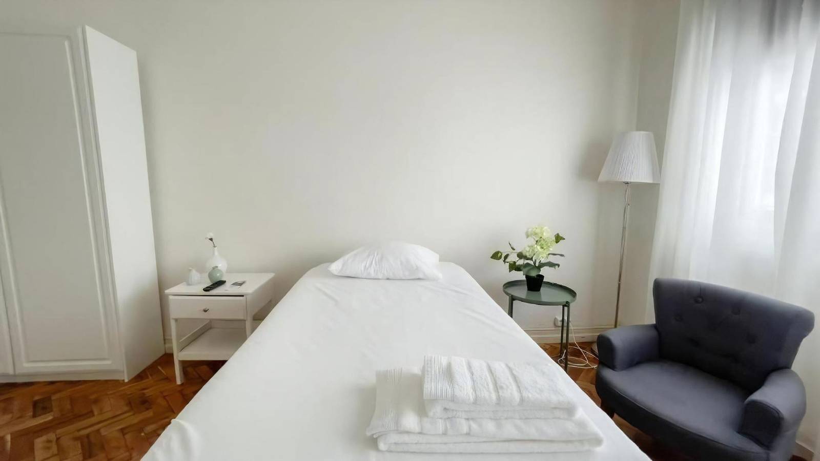 Entire apartment, Guestready - O Ateneu - Room 9 & 10 in São Miguel Island, Ponta Delgada