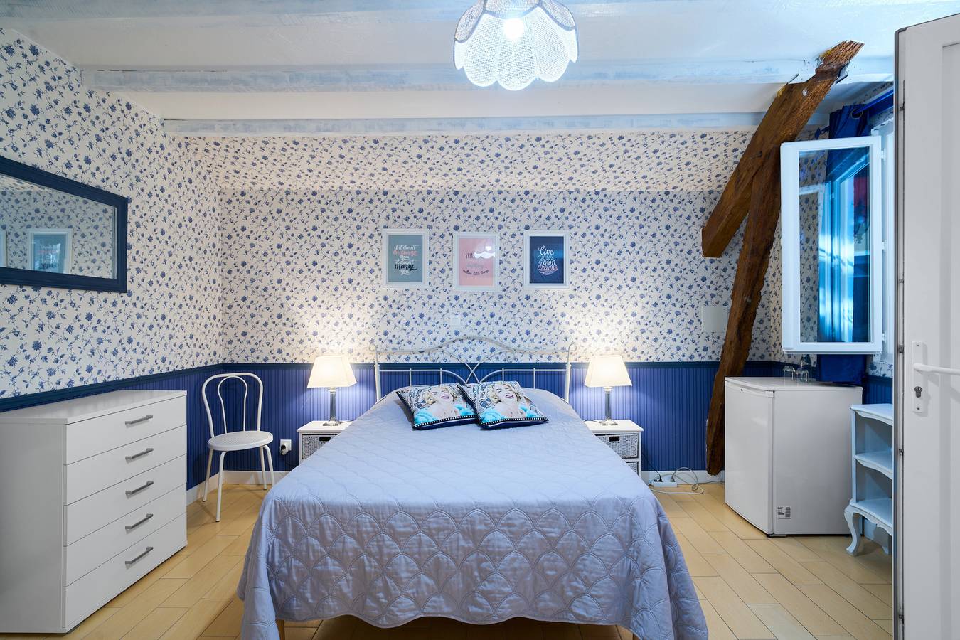 Fleurs du Périgord, Chambres d'hôtes 'Le Pré Fleuri' avec piscine au coeur du ribéracois in Saint-Sulpice-de-Roumagnac, Périgord Vert