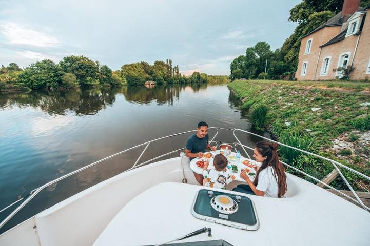 Bateau pour 11 personnes, avec vue et terrasse dans les Pays de la Loire - 3