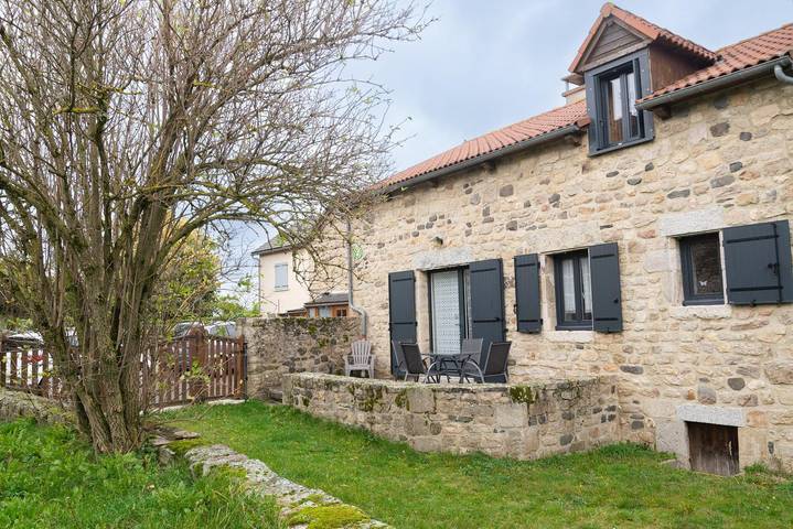 Gîte pour 7 personnes, avec Jardin et Vue