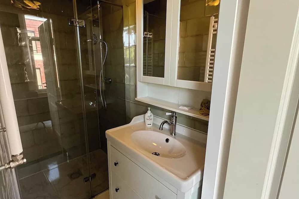 Entire apartment, Beautiful 1 bedroom apartment in the centre of Rotterdam in Rotterdam, South Holland