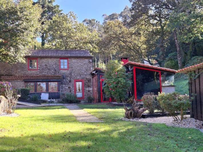 Casa rural para 10 personas, con jardín y piscina además de piscina para niños y vistas en Provincia de La Coruña - 3
