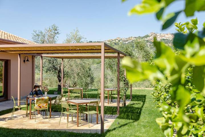 Casa vacanza per 3 persone, con giardino e panorama in Altavilla Silentina