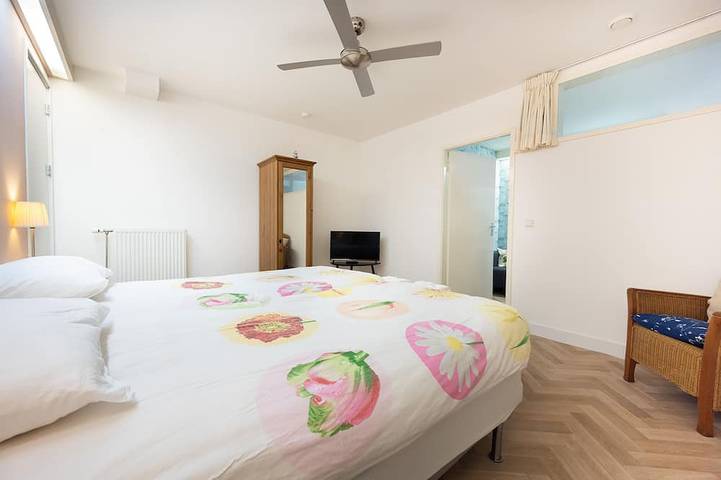 Ferienwohnung für 4 Personen, mit Balkon in Anne Frank Haus - 3