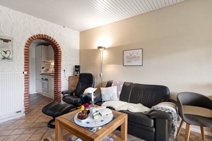 Ganze Wohnung, Ferienwohnung 'Haus Lith Deichblick' mit Meerblick, privater Terrasse und Wi-Fi in Nordstrand (Gemeinde), Nordstrand