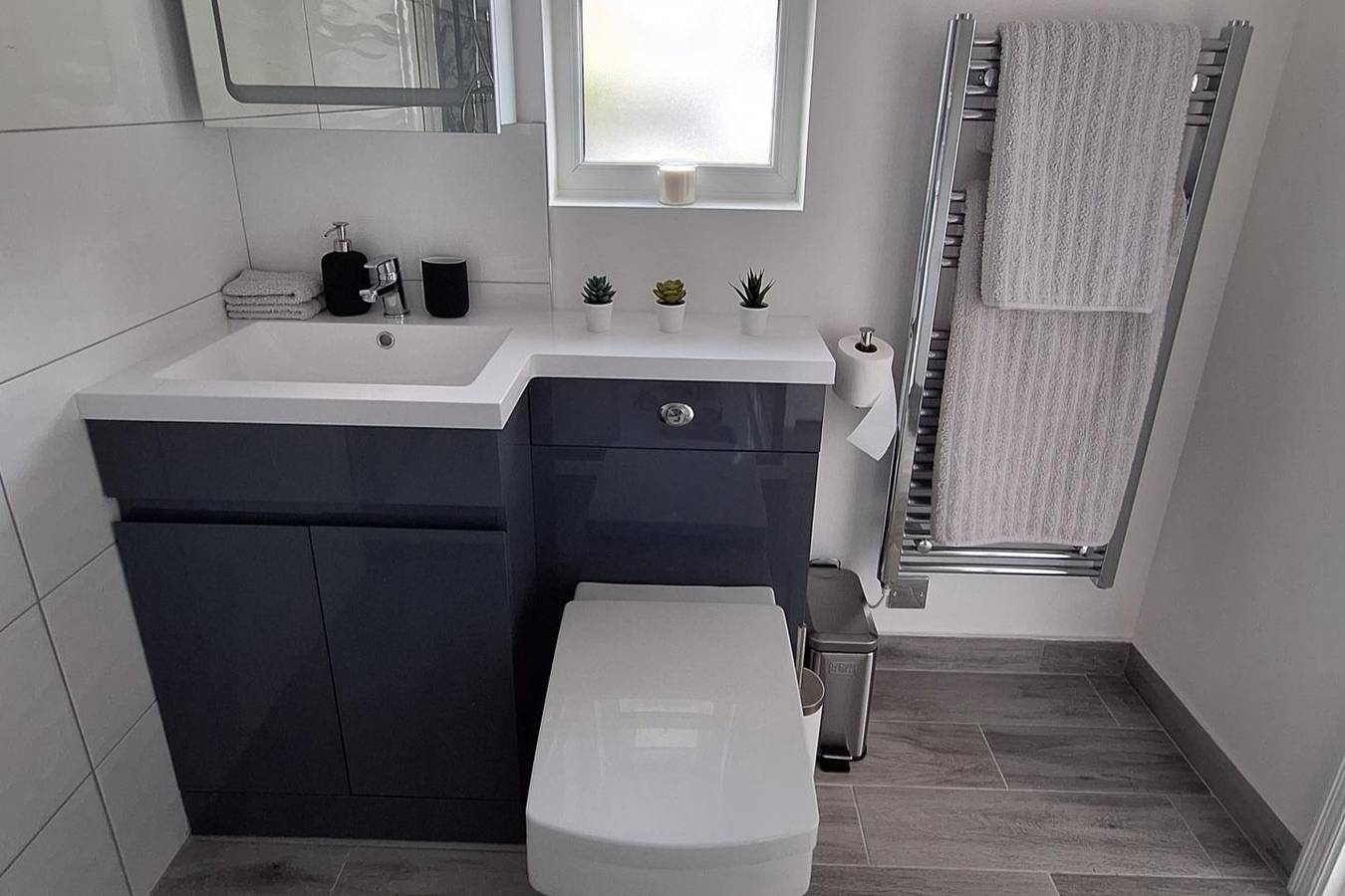 Entire studio, Lodge - Sleeps 2 - Pet friendly - Parking - Patio in Bexley, London