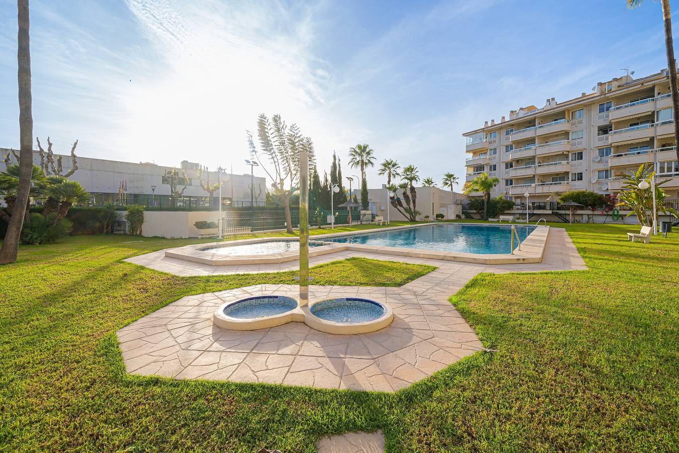 Ganze Wohnung, Ferienwohnung 'Cal Albir Atico' mit Gemeinschaftspool, Wi-Fi und Klimaanlage in L'Albir, Alfàs del Pi