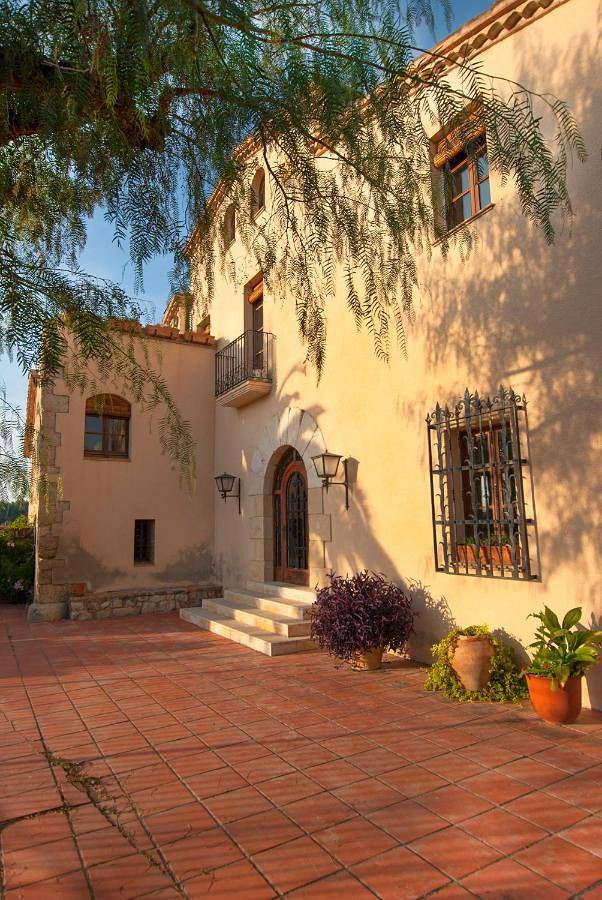 Chalet para 7 personas, con vistas además de piscina y jardín en Alt Penedès