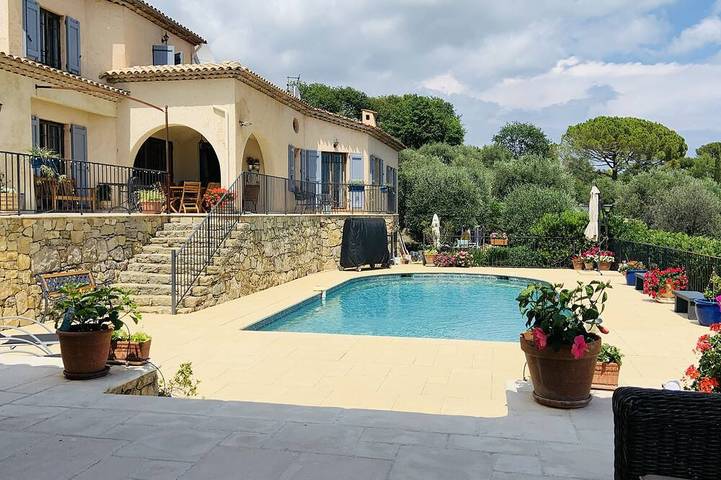 Villa pour 8 personnes, avec jardin, animaux acceptés