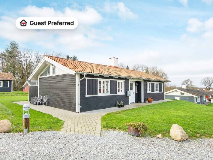 Ferieudlejning for 6 personer, med terrasse i Aabenraa