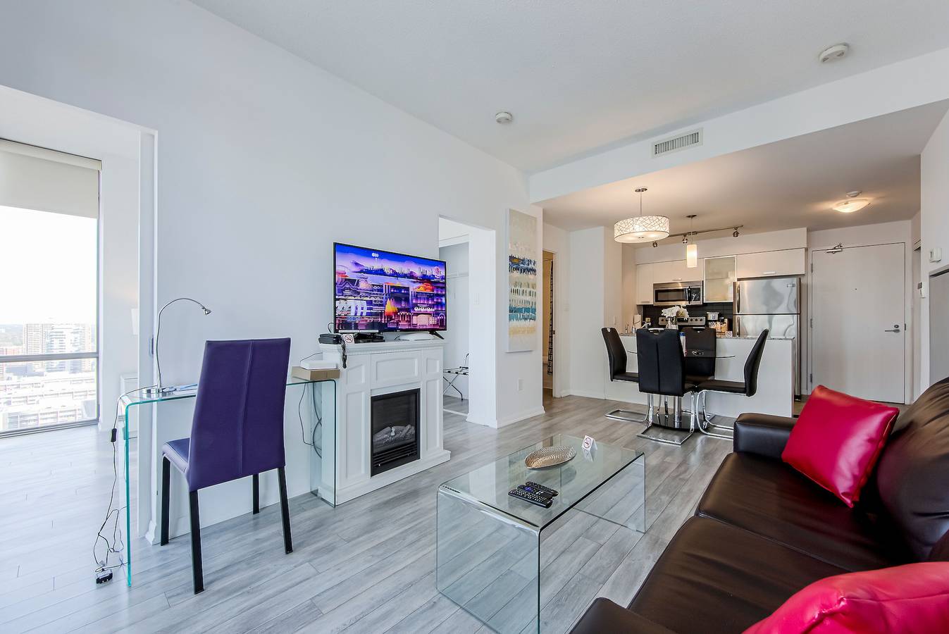Apartamento vacacional entero, Condominio de 2 dormitorios con capacidad para 6 personas cerca del hospital Sick Kids, Tgh, Princess Margaret, U of T in Toronto, Lago Ontario (Kanada)