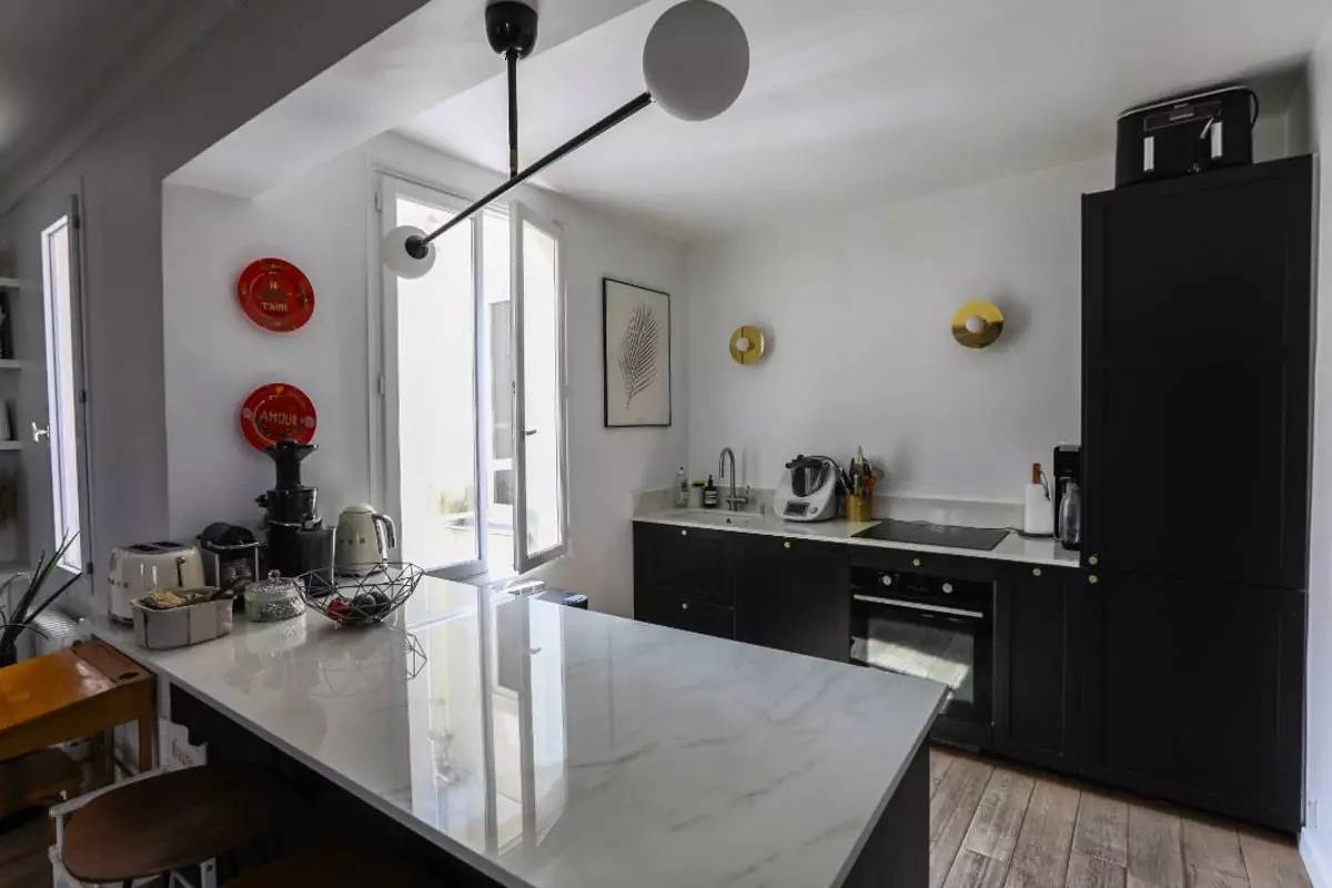 Appartement entier, Appartements pour 5 Personnes in Levallois-Perret, Hauts-de-Seine