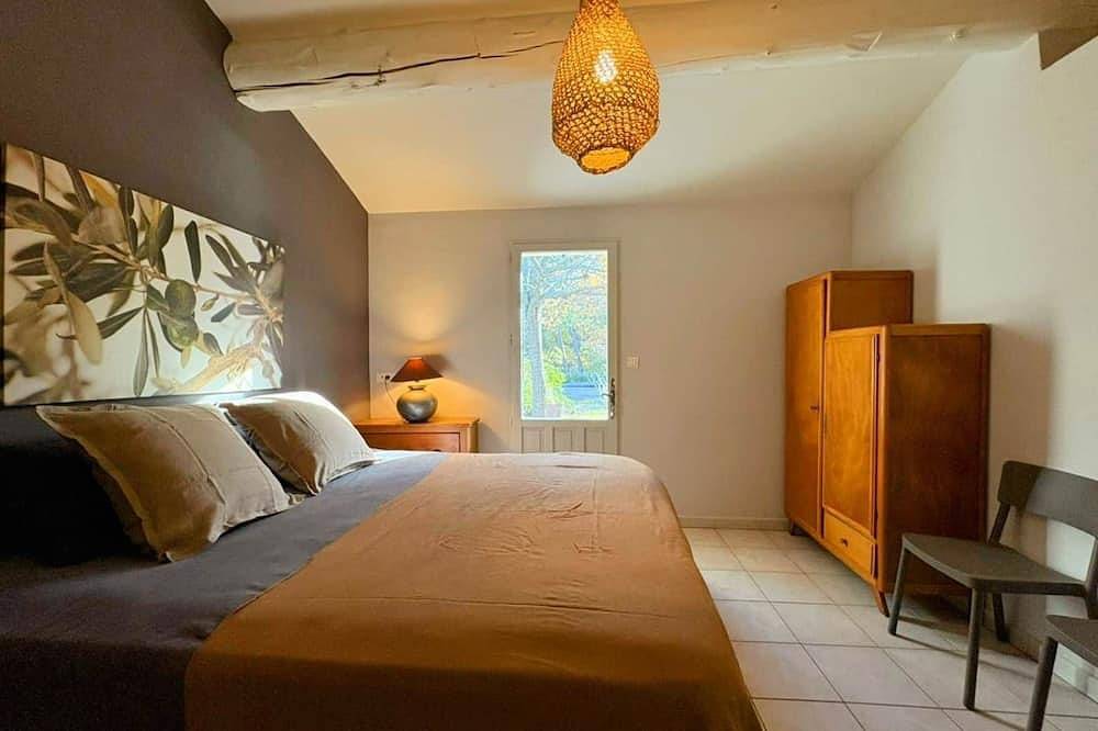 The Calavoun House in Maubec, Parc naturel régional du Luberon