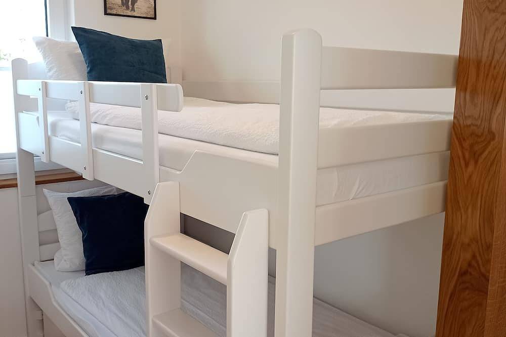 Ganze Wohnung, Moderne Ferienwohnung am Ortsrand mit direkter Nähe zur Natur in Täferrot, Erlebnisregion Ostalb region
