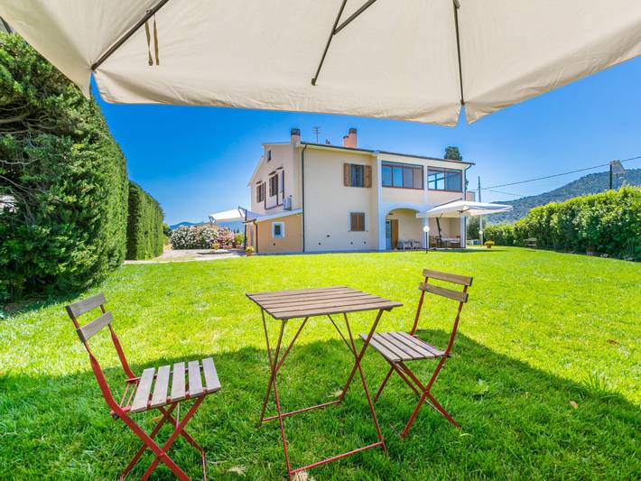 Appartamento per 5 persone, con terrazza e giardino in Castiglione della Pescaia