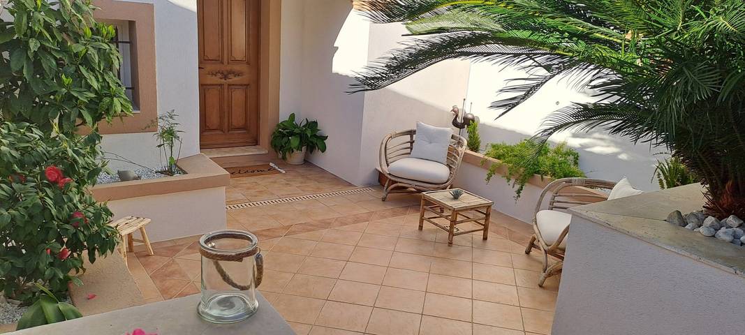 Chambre d’hôte pour 2 personnes, avec piscine et jardin dans les Alpes maritimes - 2