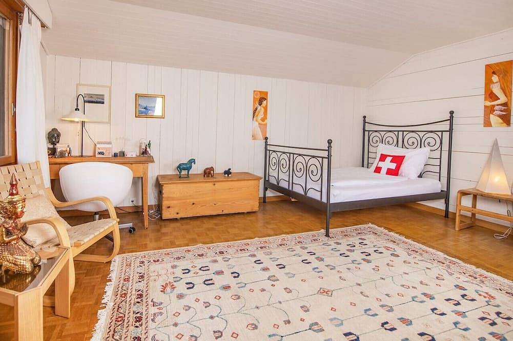 Swisshut Stunning Views Alps & Lake - Chalet Antara in Sigriswil, Meer van Thun