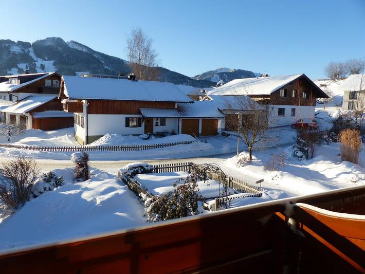 Ferienwohnung für 4 Personen, mit Garten und Balkon, kinderfreundlich in Nesselwang - 2