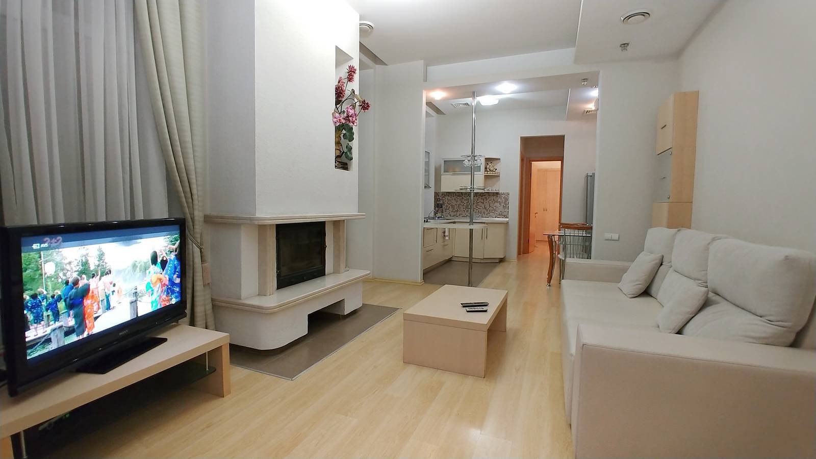 Entire holiday apartment, Two bedrooms. 6 Zankovetskoi str. Near Kreschatyk in Kyiv, Ukraine
