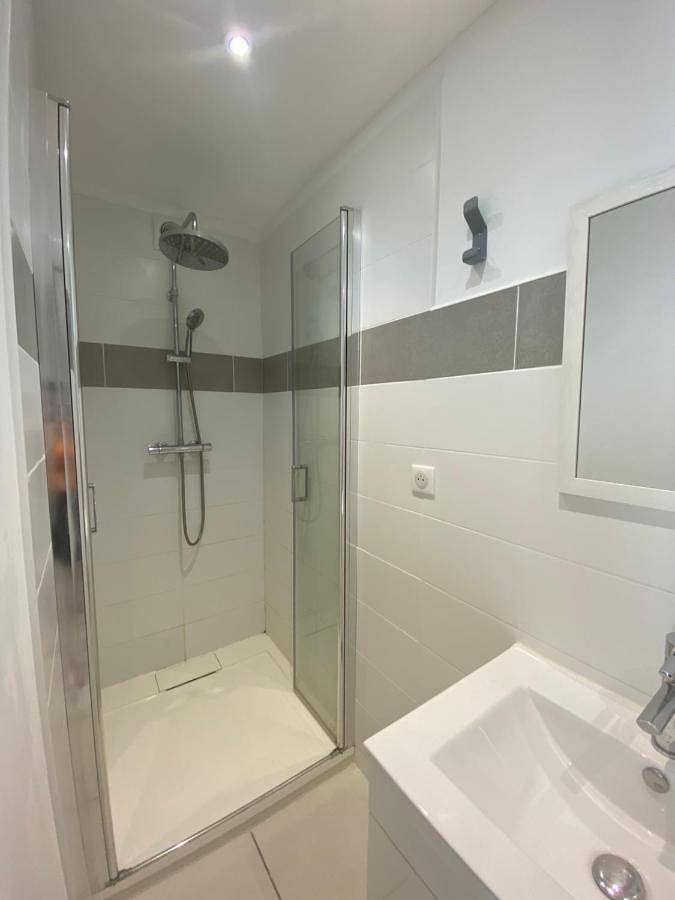 Gîte pour 4 personnes, avec jardin et terrasse à Saint-Privat-des-Vieux - 4