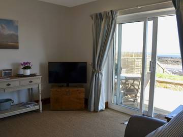 Log Cabin for 2 People in Northumberland Coast, North East England, Photo 1